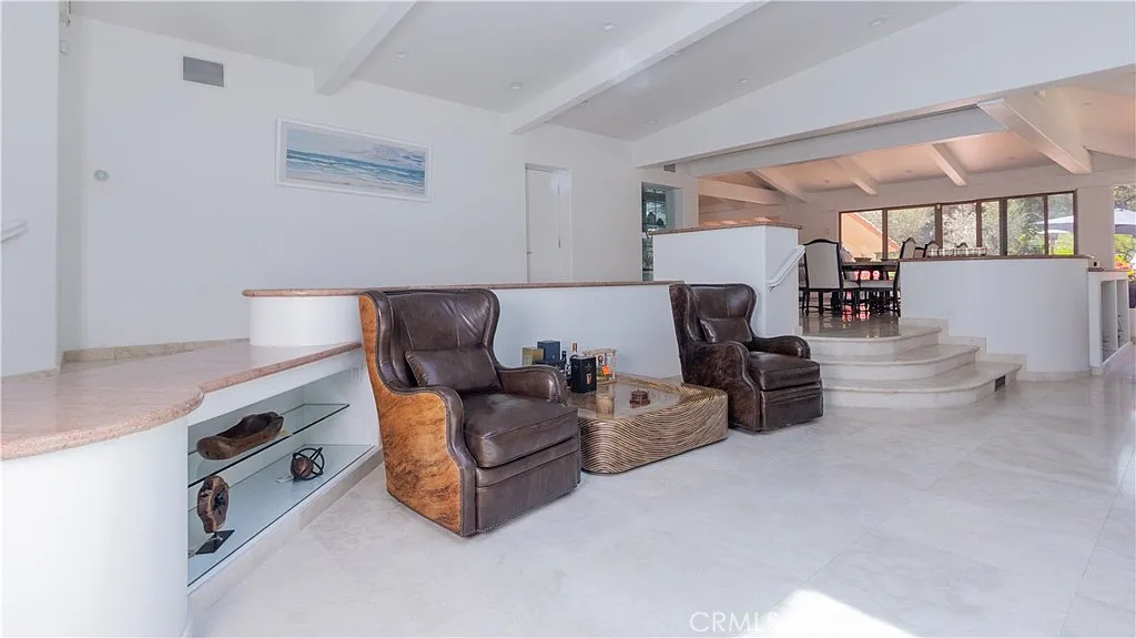4 bed, 3.5 bath, 5245 sqft, $19,000 — Photo 3