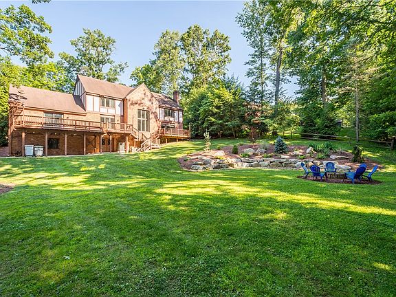3rd image of 106 Bethany Dr
