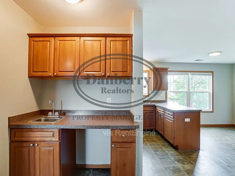 1103 N Byrne Rd — Photo 14