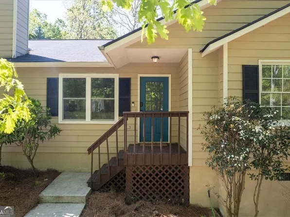 1790 Falcon Creek Trl, Cumming, GA 30041