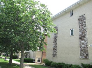 7411 W Fullerton Ave APT 3N, Elmwood Park, IL 60707