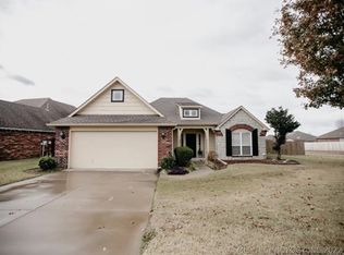 9732 N 100th Ave, Owasso, OK 74055