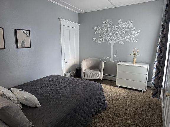 5th image of 72 Warren St #1
