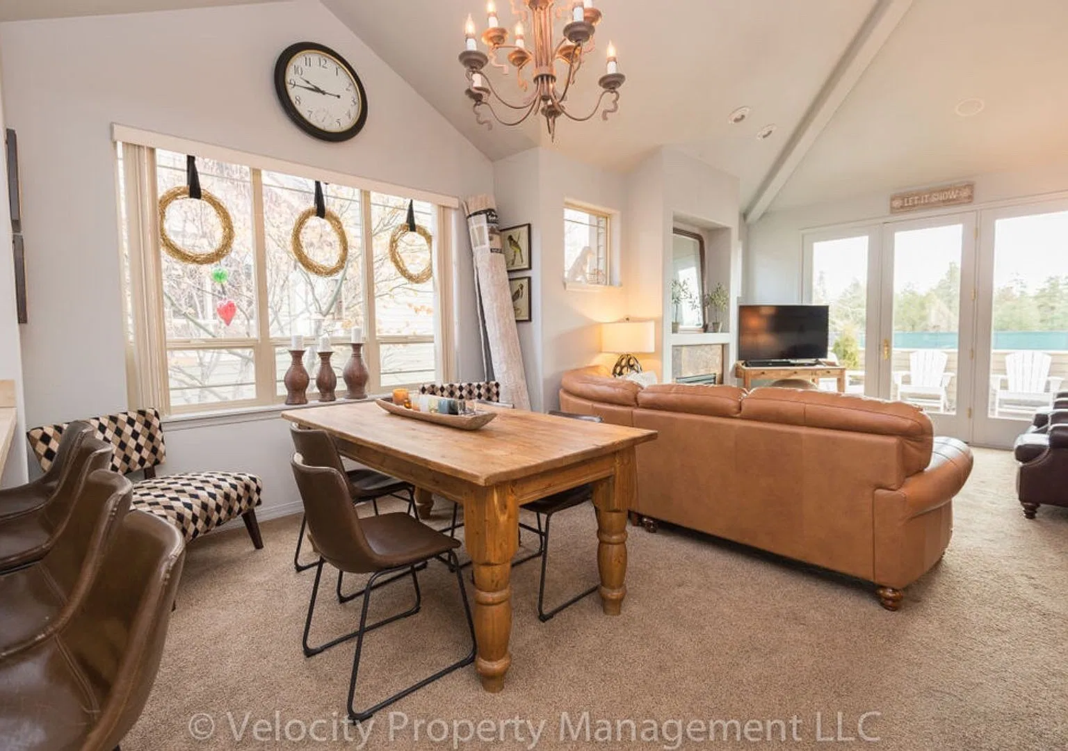 Beautiful Townhouse in Broken Top with Two Primary Suites — Photo 3