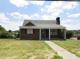 529 McGovern Rd, Houston, PA 15342