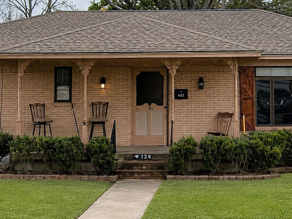 1st image of 134 Laurel Ln