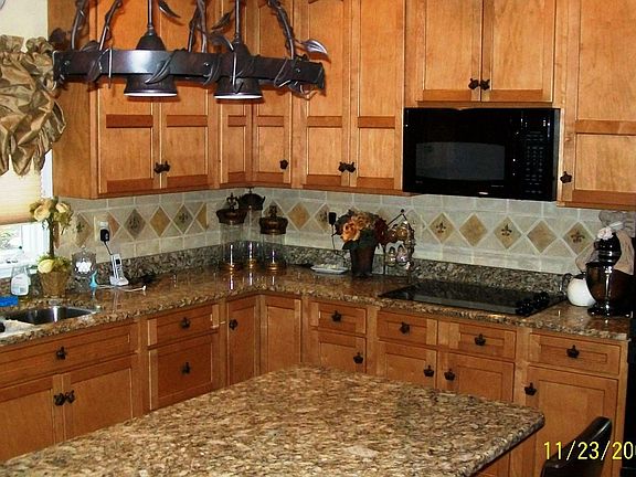Custom Kitchen Cabinetry