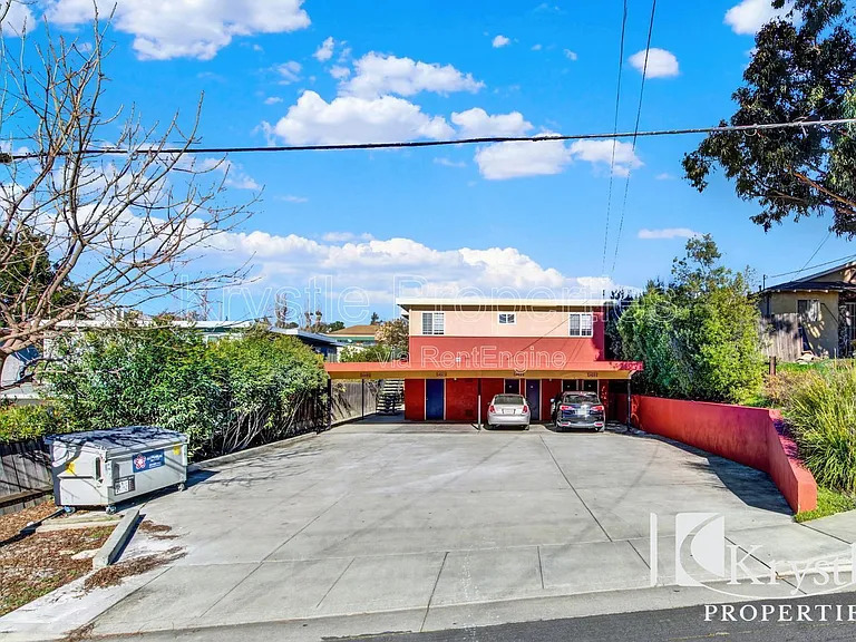 451 E L St — Photo 13