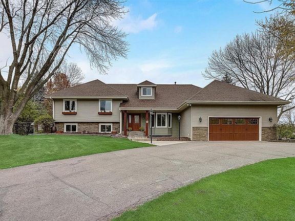 2nd image of 5910 Oakview Ln N