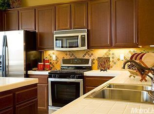 9921 Winkle Cir, Elk Grove, CA 95757