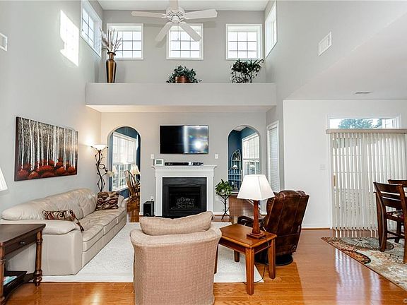 4th image of 8155 Travelers Rest Dr
