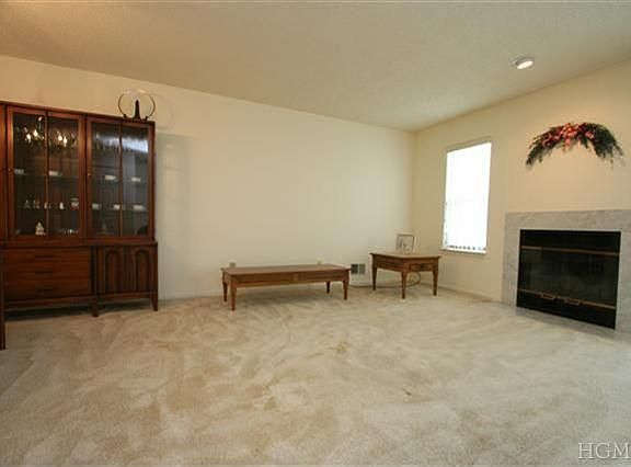 5th image of 27 Penelope Ct Unit 27