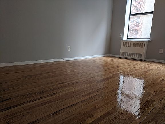 4th image of 950 Bronx Park S #4EE