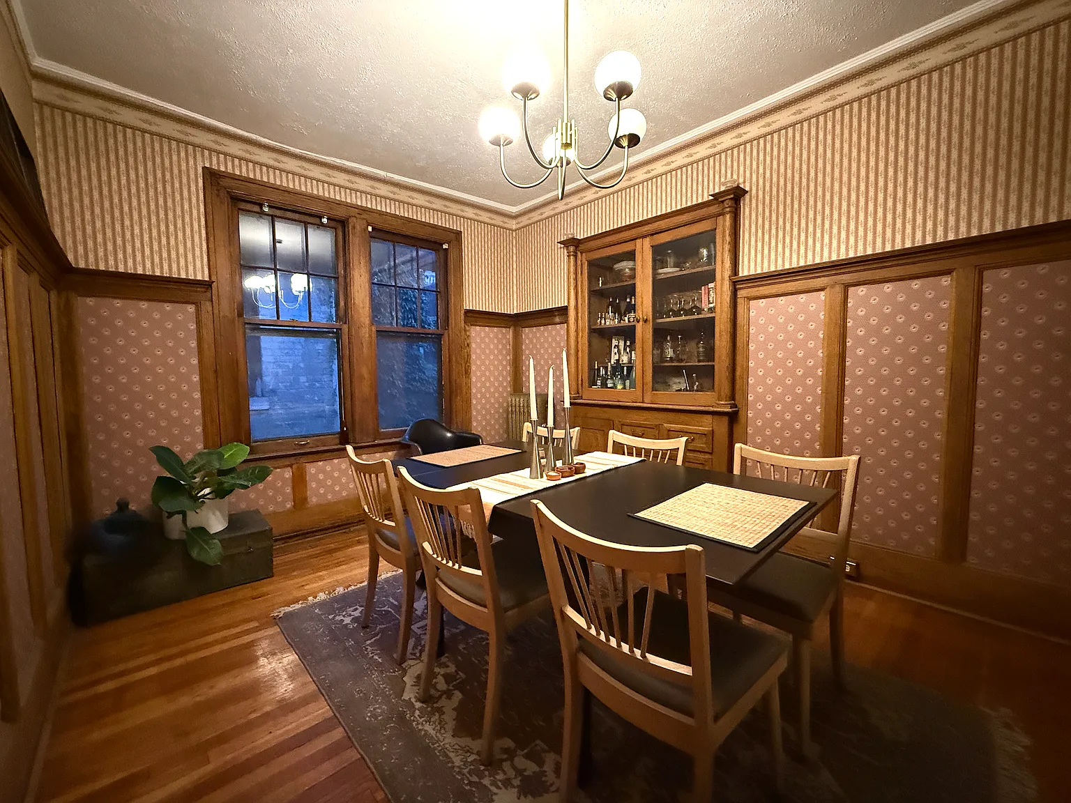 3 bed, $1,200 — Photo 3