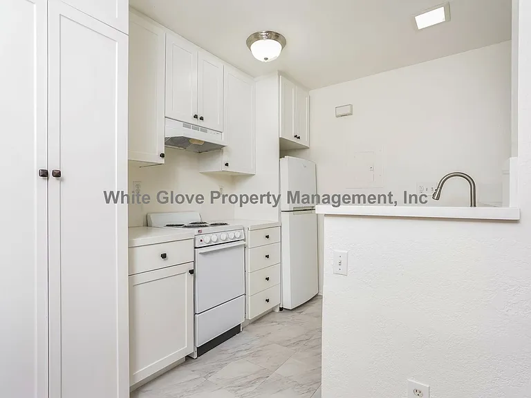 23321 La Crescenta #A — Photo 7