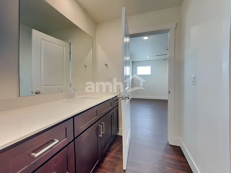 3112 N Vigo Ave — Photo 16