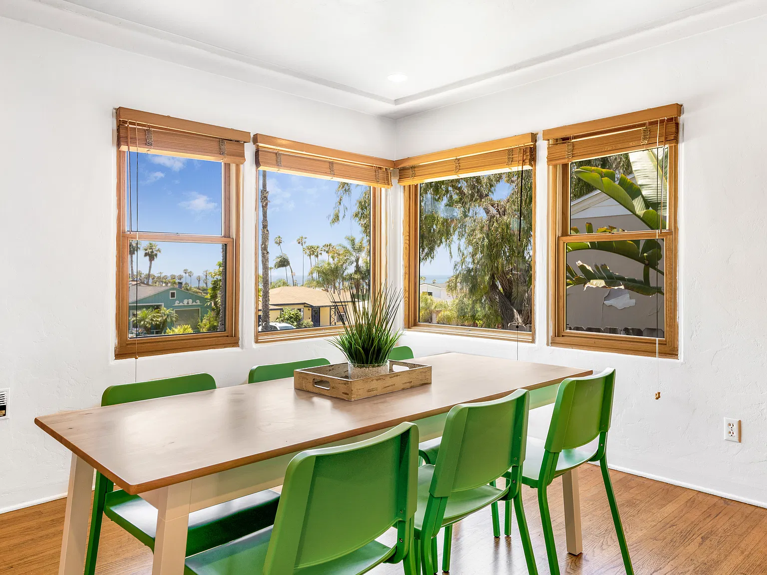 2 bed, 1000 sqft, $7,000 — Photo 3