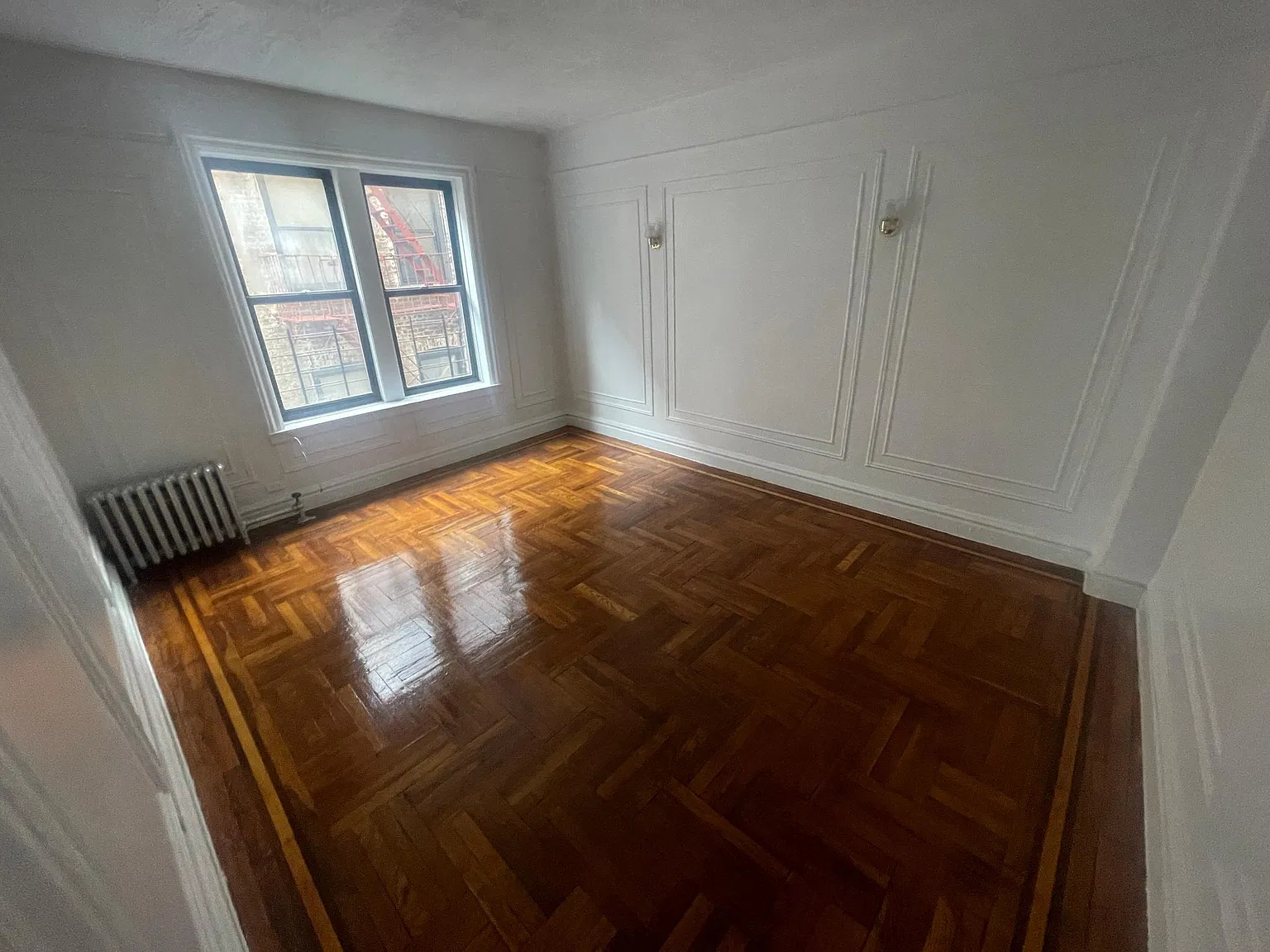 2964 Perry Ave — Photo 2