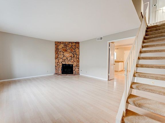 5th image of 1031 Clyde Ave APT 402