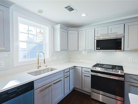 2nd image of 304 Branch Ave Unit 3