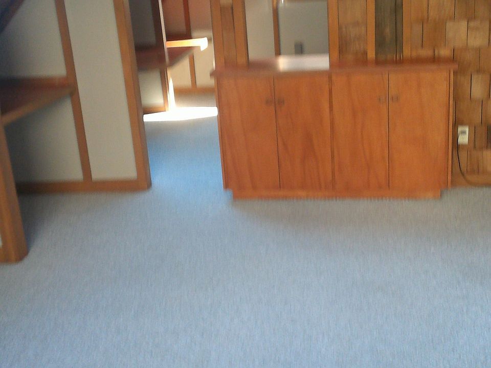 2nd image of 9607 SE 61st Pl