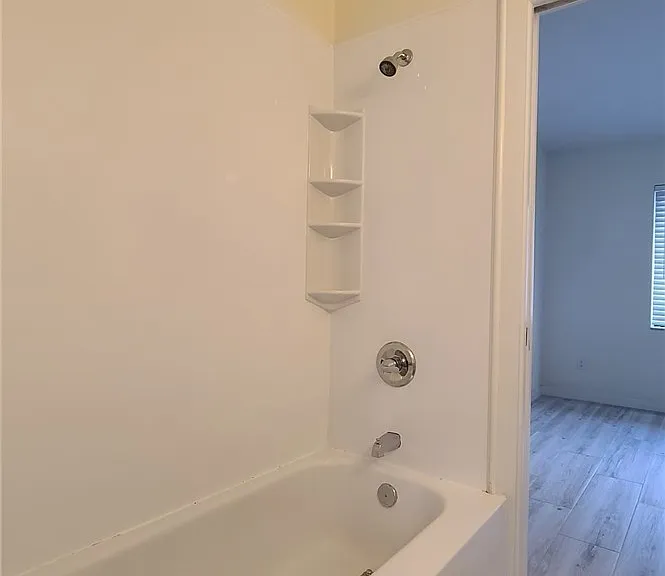 2610 Providence St #10 — Photo 10