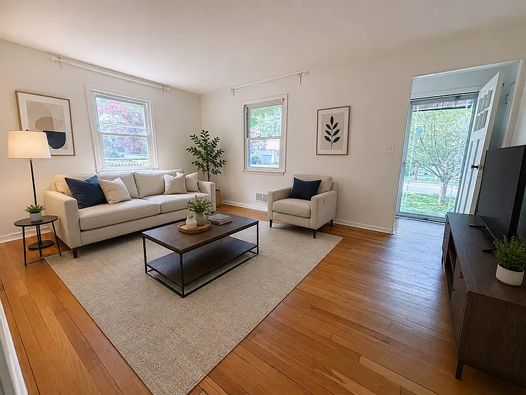 174 N Passaic Ave — Photo 4