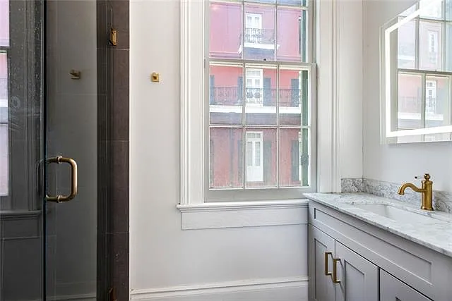 1300 Chartres St — Photo 14