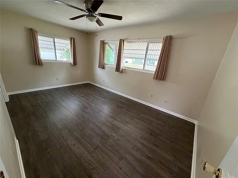 2236 Morningside Dr — Photo 13