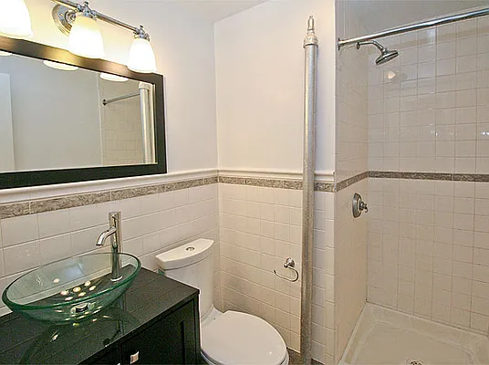 Rented by SW Queens Mezzanine | media 6