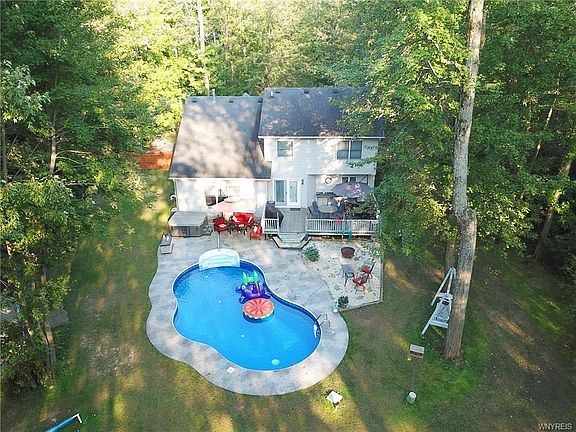 4th image of 5672 Birchwood Dr