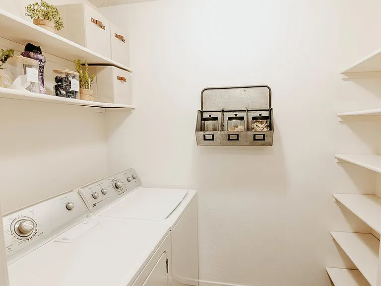 Washer & Dryer Hookups Available