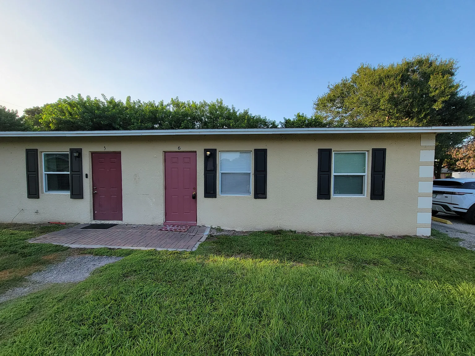 2 bed, 750 sqft, $1,100 — Photo 2