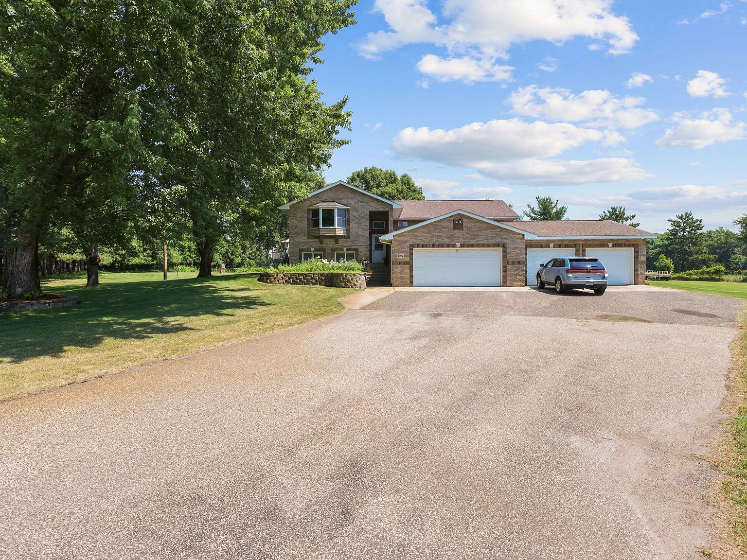 755 134th Ln NE