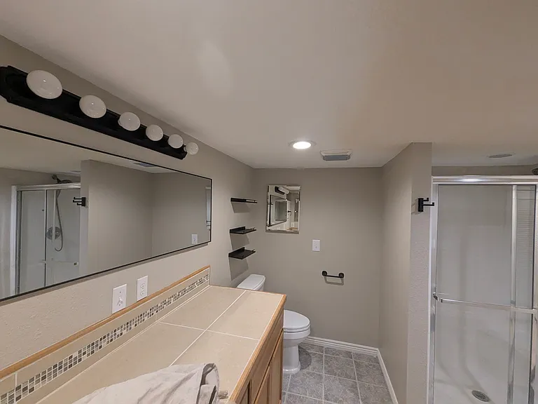 4801 W Irving St — Photo 5