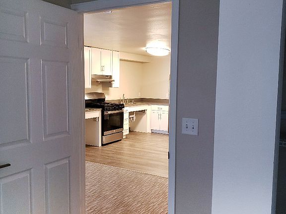 5th image of 901 W 14th Ave #12055800
