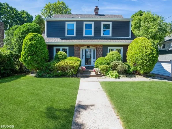 14 Dillon Road, Larchmont, NY 10538