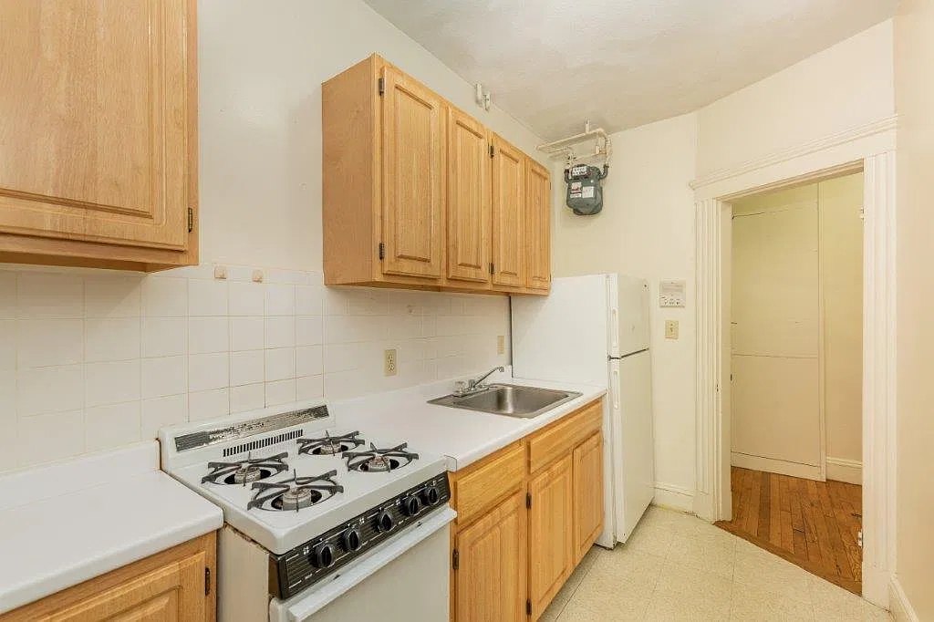 Studio, 1.0 bath, 334 sqft, $2,200 — Photo 1