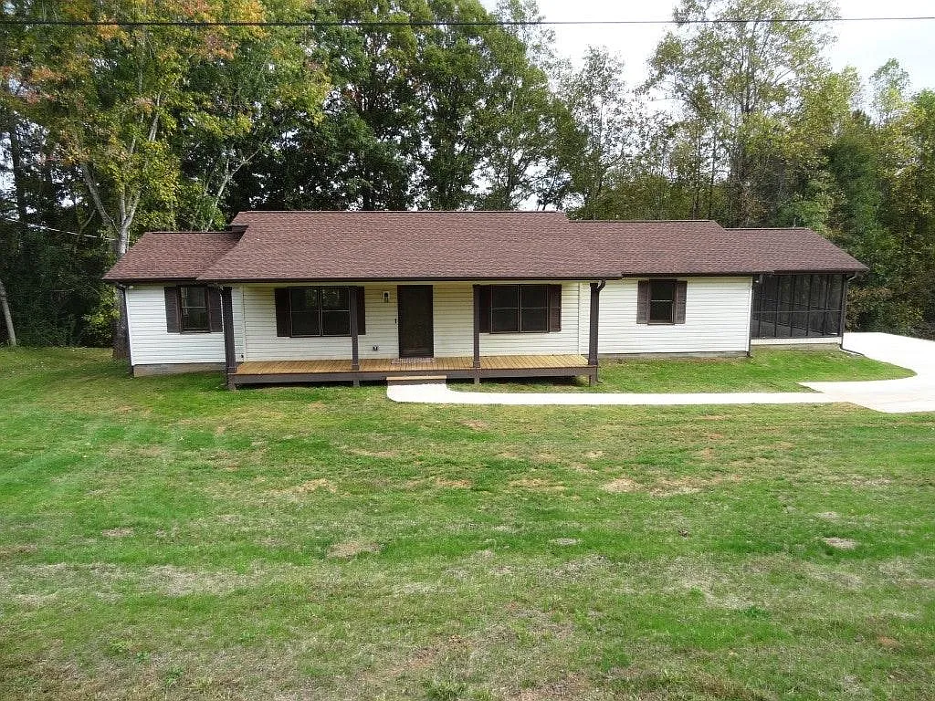 3 bed, 1700 sqft, $2,200 — Photo 1