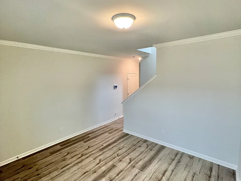 108 Horncastle Ct — Photo 14