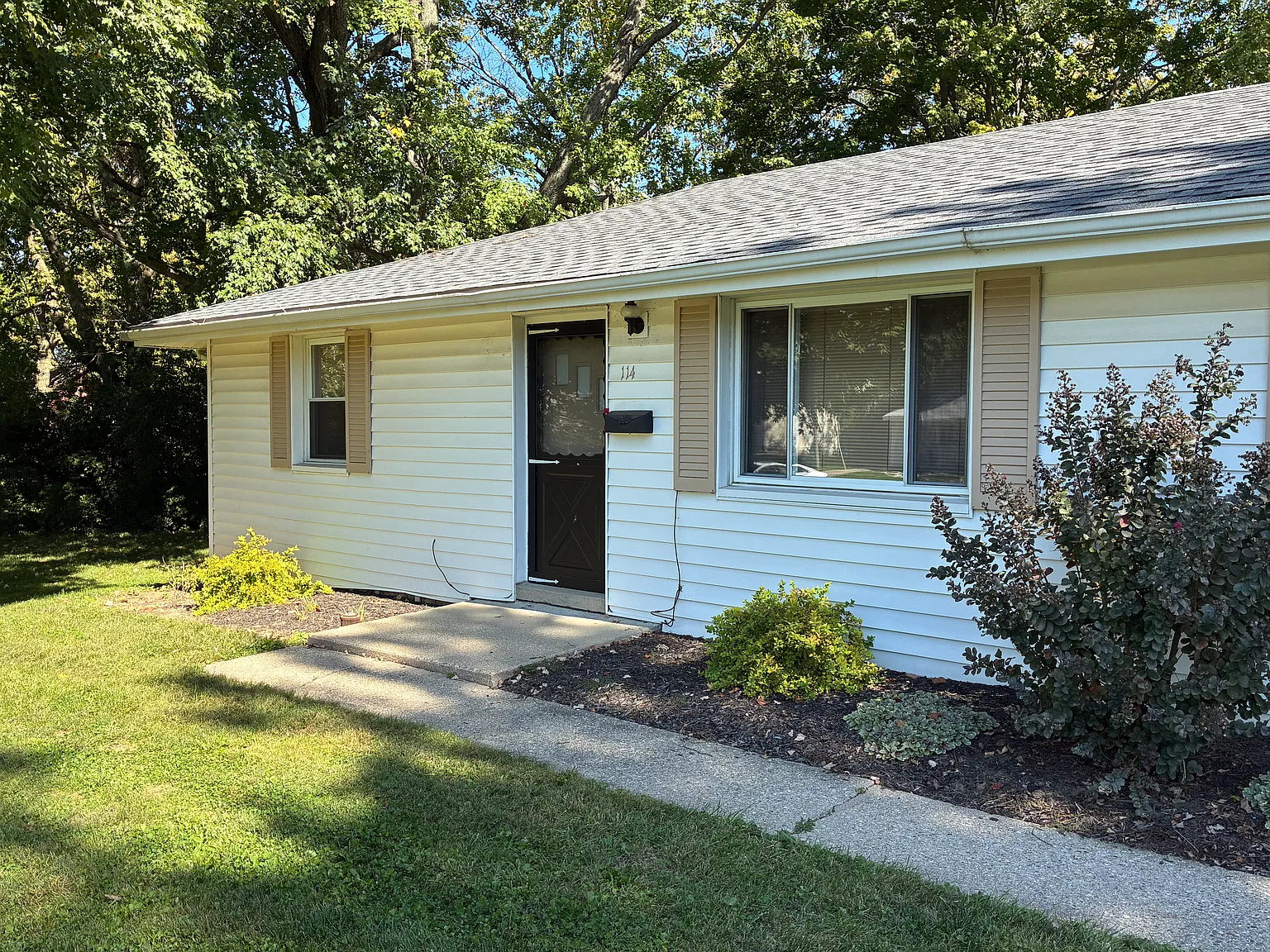 2 bed, 650 sqft, $1,550 — Photo 2
