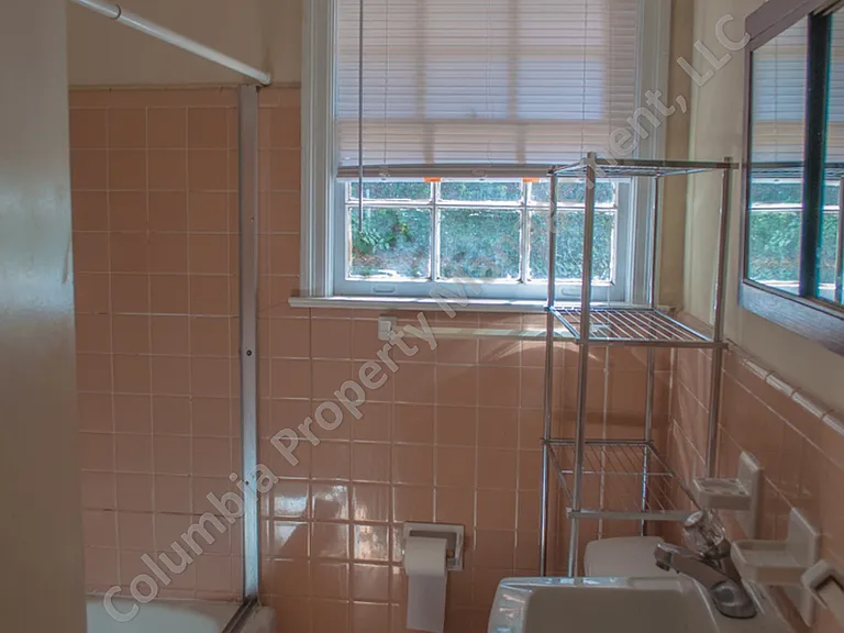 1538 Lonsford Dr — Photo 6