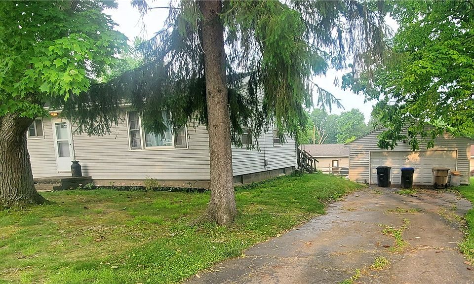2nd image of 1932 Sequoia St
