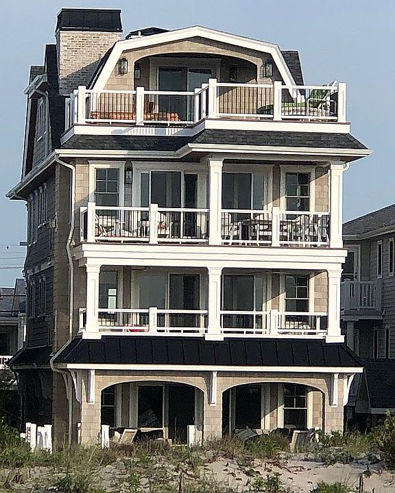 1st image of 2721 Wesley Ave