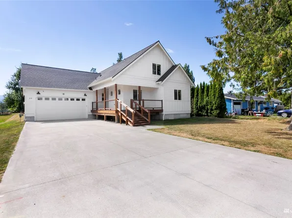 519 3rd Street, Sumas, WA 98295
