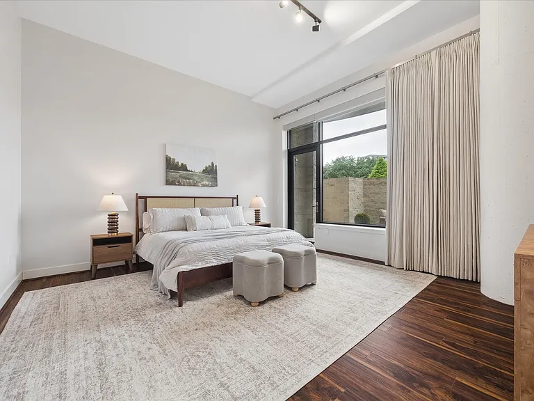5005 Hidalgo St #210 — Photo 15