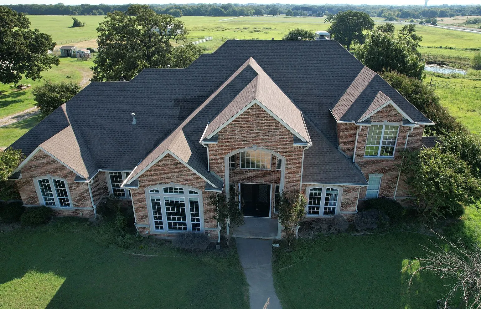 4 Bed 4 Bath with 20 Acres in Crossroads — Photo 2