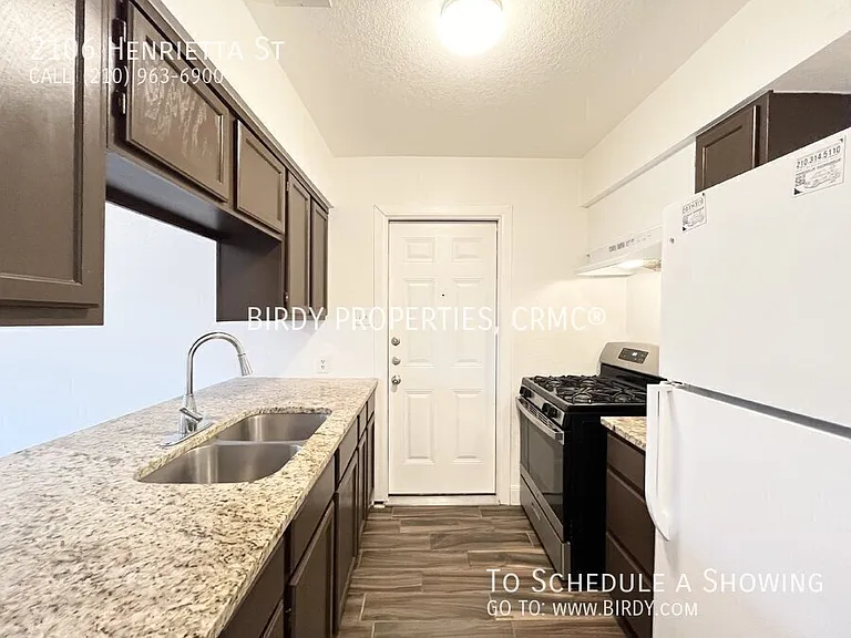 2106 Henrietta St — Photo 8