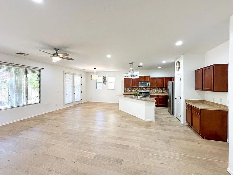 122 W Aster Dr — Photo 11
