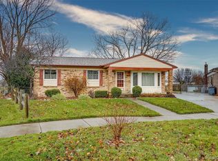 31660 Karolyn Ln, Fraser, MI